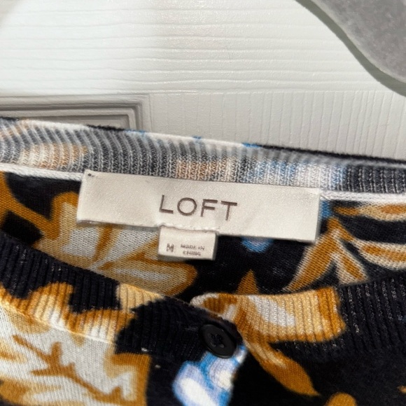 LOFT Floral Crew Neck Soft Button Up Cardigan Medium - Picture 3 of 3